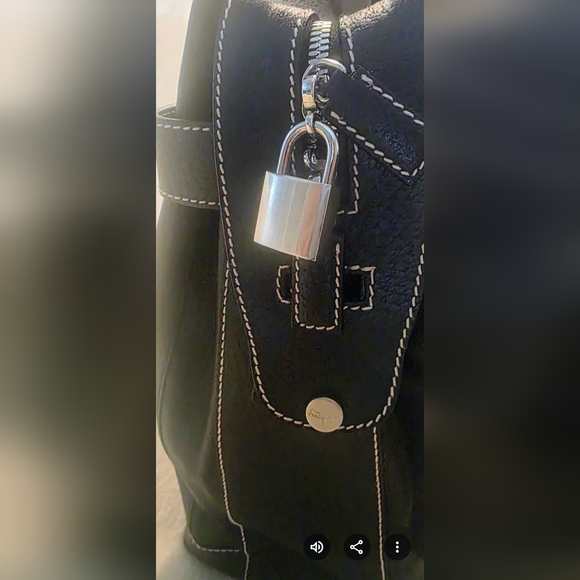 FERRAGAMO GANCINI VINTAGE NEW Padlock Black Leather Men's Bag - Picture 5 of 16